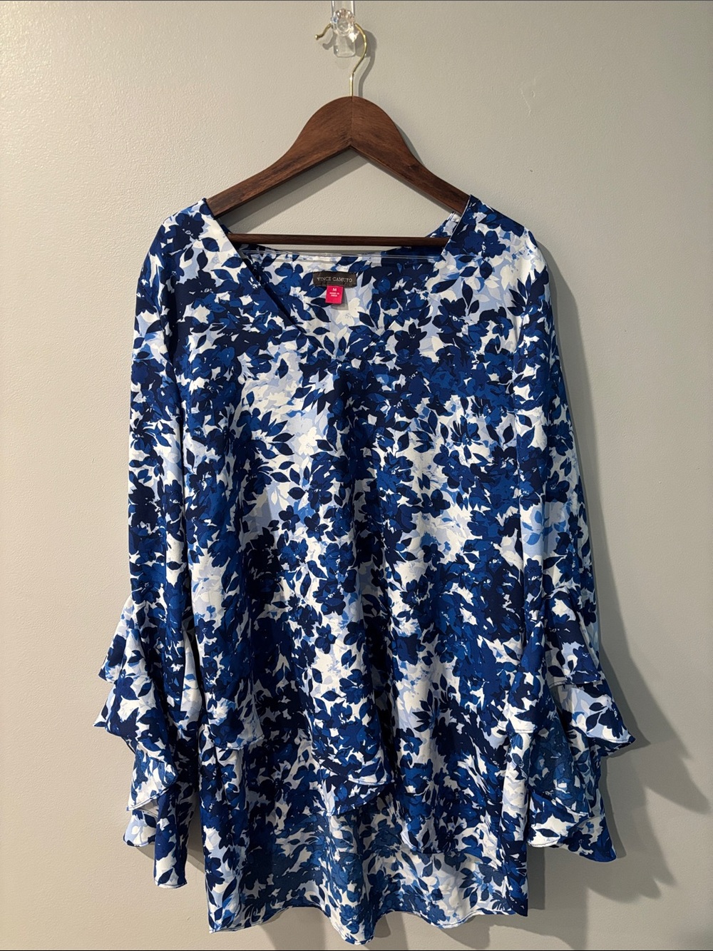 Vince Camuto Blue & White Floral V-Neck Bell Sleeve Tunic